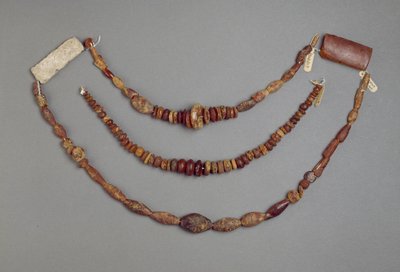 Náhrdelník z doby halštatské (jantar) od Iron Age
