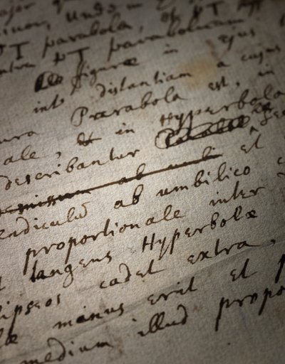 Dvě stránky revizí Principia Mathematica od Isaac Newton