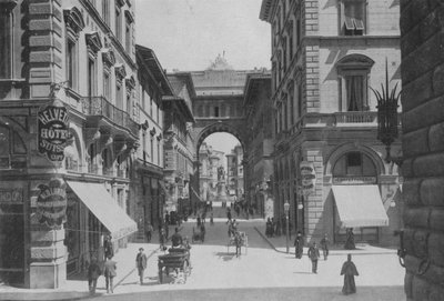 Florencie, Via Strozzi (černobílá fotografie) od Italian Photographer