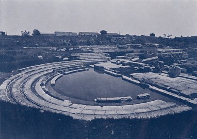 Itálie: Syrakusy, ruiny řecko-římského gymnázia (č/b foto) od Italian Photographer