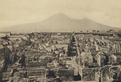 Neapol: Pompeje, Panorama s Vesuvem (černobílá fotografie) od Italian Photographer