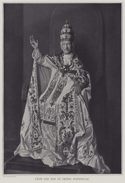 Papež Lev XIII. na papežském trůnu (černobílá fotografie) od Italian Photographer
