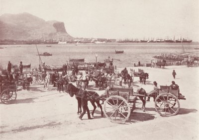 Sicílie: Na nábřeží v Palermu (čb fotografie) od Italian Photographer