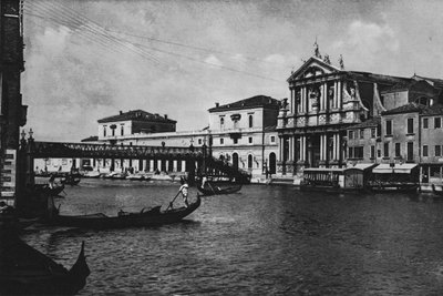 Benátky, jezuitský kostel a nádraží (černobílá fotografie) od Italian Photographer