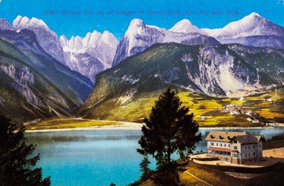Hotel Molveno se skupinou Brenta a údolím Val delle Seghe, pohlednice, Trentino-Alto Adige, Itálie, 20. století od Italian School