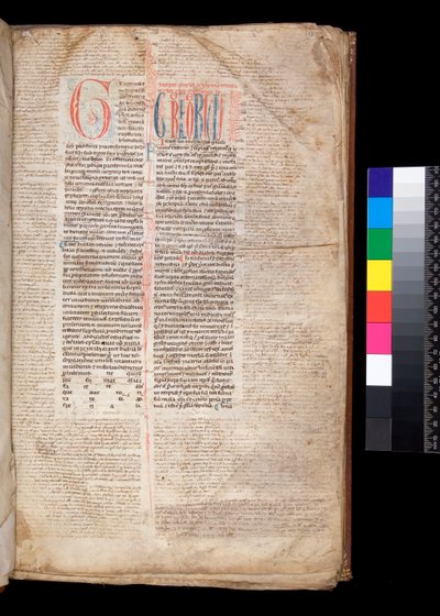 Ms 213. Gregory IX, Decretales with Apparatus od Bernarda Botone z Parmy, F.1r. Iniciála [G] v červené barvě s rezervovaným a modrým zdobením perem od Italian School