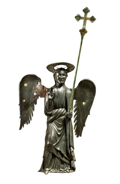 Archanděl sv. Gabriel držící procesní kříž, bronzová socha z 12. století, kříž z roku 1369 od Italian School