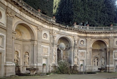 Pohled na Teatro dellAqua (Vodní divadlo), které navrhl Giacomo della Porta (1532-1602), dokončil Giovanni Fontana (1540-1614) a Carlo Maderno (1556-1629) 1601 od Italian School