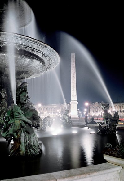 Pohled na fontánu Jacques Ignace Hittorff a obelisk Place de la Concorde v Paříži. od Jacques Ignace Hittorff
