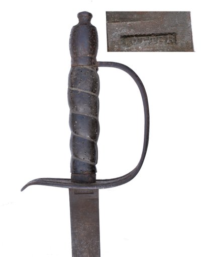 Loyalist (konzervativní) důstojnická šavle jezdectva, americká válka za nezávislost (kov a kůže) od James Potter