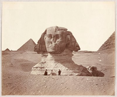 Egypt. Gíza. Sfinga na pozadí Mykerinovy pyramidy od James Robertson