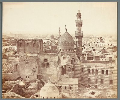 Egypt. Káhira. Pohled na jednu z mešit od James Robertson