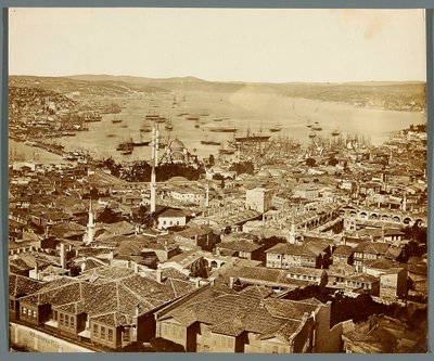 „Bospor“ [Istanbul. Panorama města - pohled směrem k Bosporu] od James Robertson