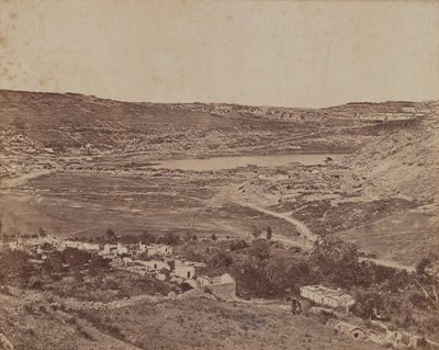 Údolí hřbitova od James Robertson