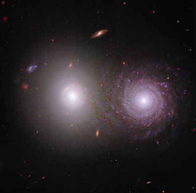 Interacting Galaxies VV 191 (složený snímek Webb a Hubblea) od James Webb Space Telescope (NASA)