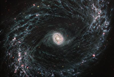 NGC 1433 (snímek MIRI) od James Webb Space Telescope (NASA)