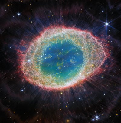 Prstencová mlhovina (obrázek NIRCam) od James Webb Space Telescope (NASA)