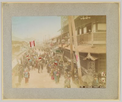 Dotonbori Street, Osaka, Japonsko (ručně kolorovaná černobílá fotografie) od Japanese Photographer