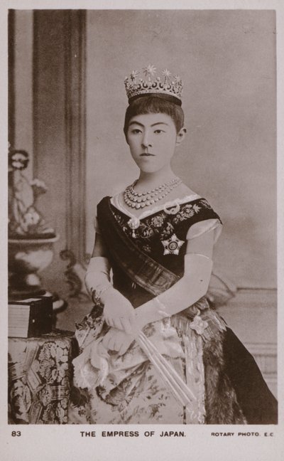 Císařovna Shoken, manželka japonského císaře Meidžiho (černobílá fotografie) od Japanese Photographer