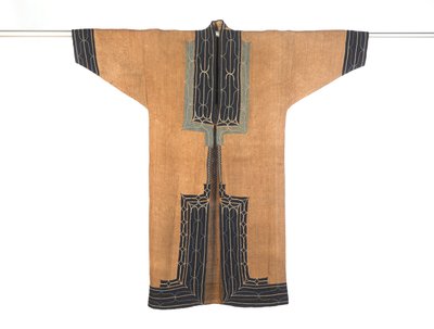 Mužský plášť, konec 19.-začátek 20. století (kůra jilmu s bavlněnou aplikací a hedvábnou výšivkou) od Japanese School