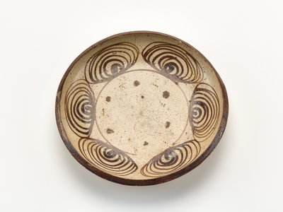 Servírovací miska s designem "koňské oko", 1800-1830 od Japanese School