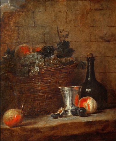Ovocný koš s hrozny, stříbrný pohár a láhev, broskve, švestky a hruška od Jean Baptiste Simeon Chardin