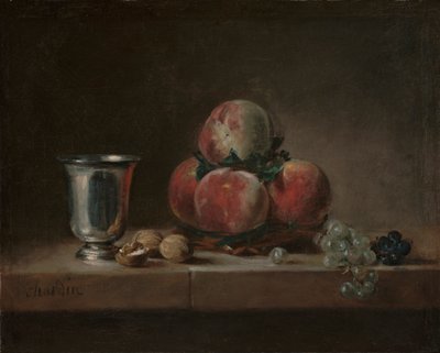 Zátiší s broskvemi, stříbrným pohárem, hrozny a vlašskými ořechy, kolem 1759-60 (olej na plátně) od Jean Baptiste Simeon Chardin