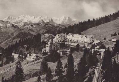 Grand Hotel, Rigi Kaltbad, který se nachází u zubačky Vitznau Rigi Kulm (černobílá fotografie) od Jean Gaberell