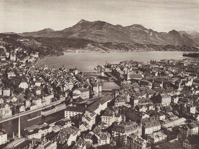 Švýcarsko: Lucern, z Gutsch, pohled směrem k jezeru a Rigi (č/b foto) od Jean Gaberell