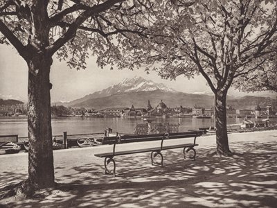 Švýcarsko: Lucern, s horou Pilatus (č/b foto) od Jean Gaberell