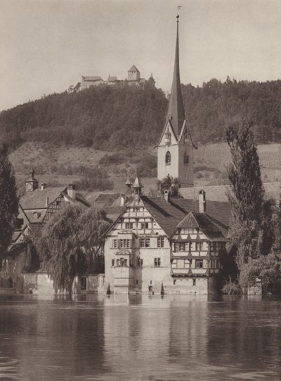 Švýcarsko: Stein na Rýně, klášter s výhledem na hrad Hohenklingen (černobílé foto) od Jean Gaberell