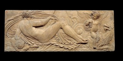 Nymfa a malý džin jezdí na mořském koni; Nymph a Triton obklopeni dvěma malými džiny. Nízká úleva. Kamenná socha od Jeana Goujona (1510-1567) od Jean Goujon