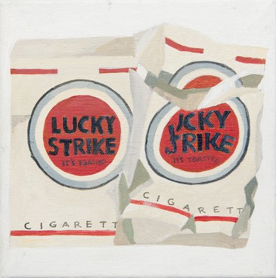 Bílé krabičky cigaret Lucky Strike (akrylové) od Jennifer Abbott