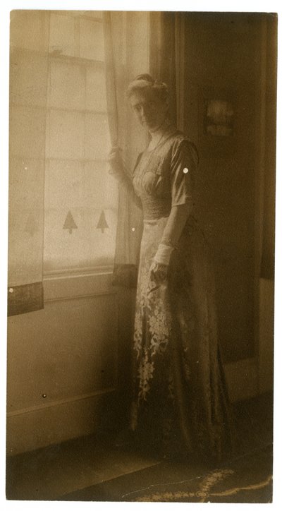 Alice Stevens, Windsor, Vt, cca 1905-40 (želatinová stříbrná fotografie) od Jessie Tarbox Beals