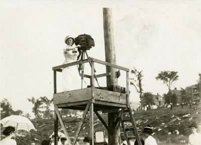 Beals při práci, kolem 1905-40 od Jessie Tarbox Beals