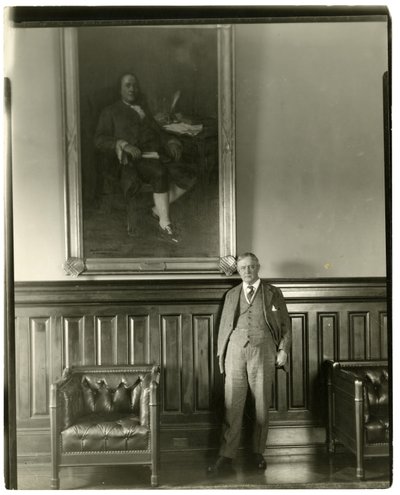 Bývalý poštmistr, Harry S New, kolem 1905-37 od Jessie Tarbox Beals
