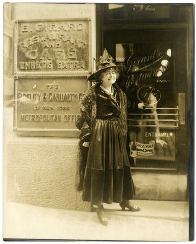 Madam Girard z NY, slavná restaurace v centru města 92 William St, 1910 od Jessie Tarbox Beals