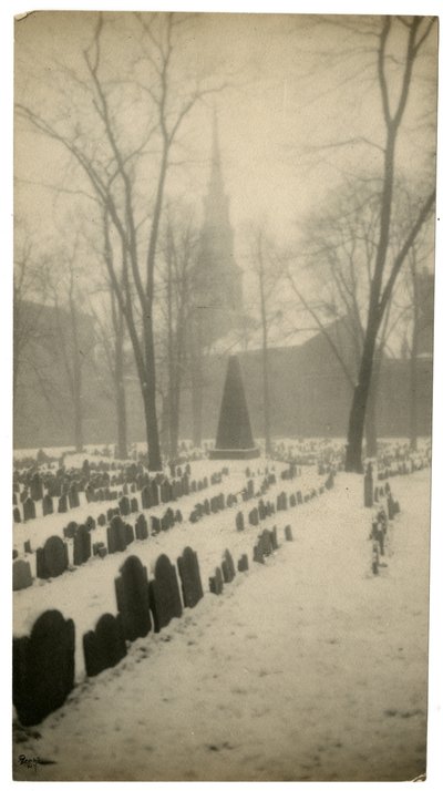 Old Granary Burying Ground Boston, USA, cca 1902-10 (želatinová stříbrná fotografie) od Jessie Tarbox Beals