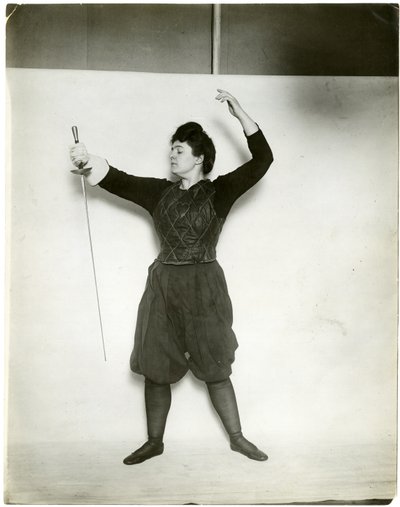 Starý model, cca 1905-18 (želatinová stříbrná fotografie) od Jessie Tarbox Beals
