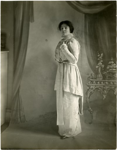 Orchid moaré, Maurice, cca 1905-18 (želatinová stříbrná fotografie) od Jessie Tarbox Beals