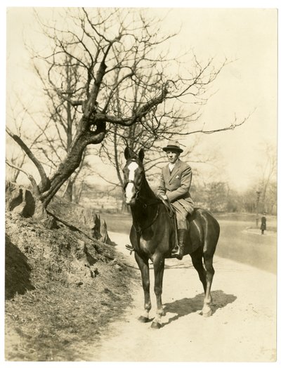Roland Young, kolem 1905-27 (želatinová stříbrná fotografie) od Jessie Tarbox Beals