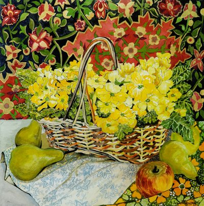 Žluté petrklíče v košíku, s ovocem a textilem, 2010. akvarel od Joan Thewsey