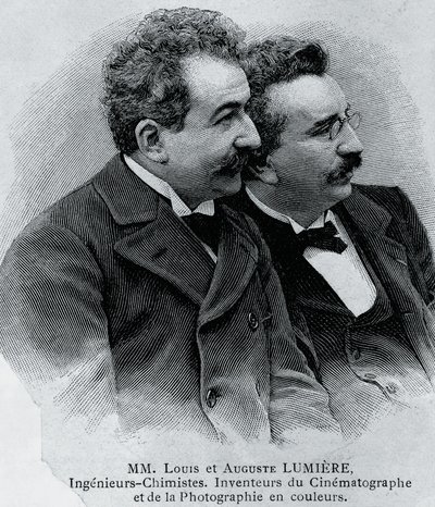 Portrét Auguste Marie Louis Nicolas Lumiere (1862-1954) a Louis Jean Lumiere (1864-1948), francouzských podnikatelů a vynálezců filmového projektoru, rytina z fotografie od Walter Charles Mills