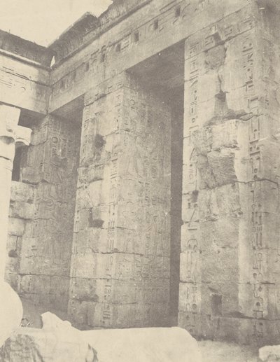 Medinet Habu, Palác Ramses II. II. Dvůr, East Side od John Beasly Greene