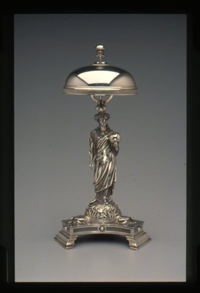 Zvonek na večeři, kolem 1860-70 (stříbrný) od John Bogert