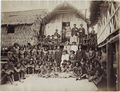 Mission House Parimata, Aroma, Nová Guinea, 1885 (tisk alba) od John W. Lindt