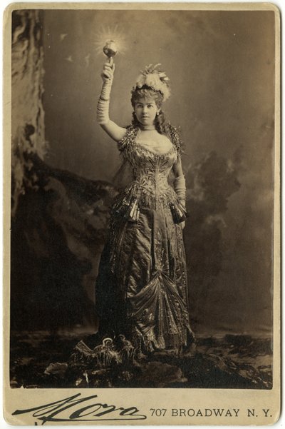Paní Vanderbilt (sépiový tisk) od José Maria Mora