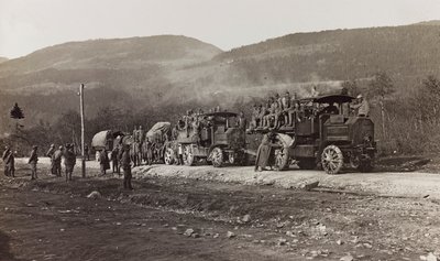 Album "Moje světová válka - vzpomínky na jihozápadní frontu v Korutanech, Itálie, Trentino-Alto Adige) 31.3.1915-12.11. 1918 - Josef Zohles Vídeň ": vojenská vozidla v Hermagu od Josef Zohles