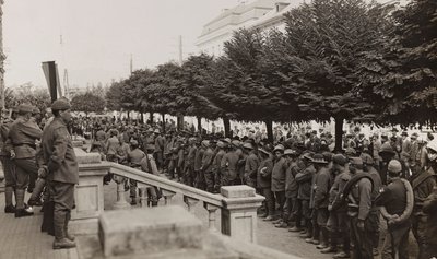 Album "Moje světová válka - vzpomínky na jihozápadní frontu v Korutanech, Itálie, Trentino-Alto Adige) 31.3.1915-12.11. 1918 - Josef Zohles Vídeň ": vojáci s mnoha zajatci od Josef Zohles