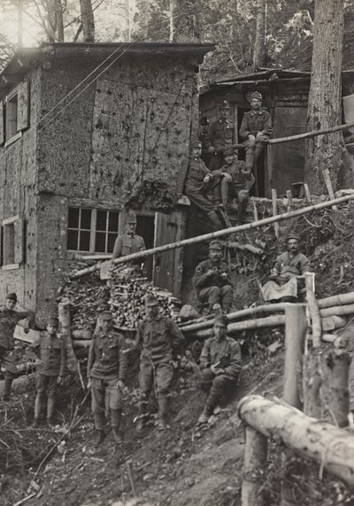 Album "Moje světová válka - vzpomínky na jihozápadní frontu v Korutanech, Itálie, Trentino-Alto Adige) 31.3.1915-12.11. 1918 - Josef Zohles Vídeň ": vojenský tábor (č/b foto) od Josef Zohles